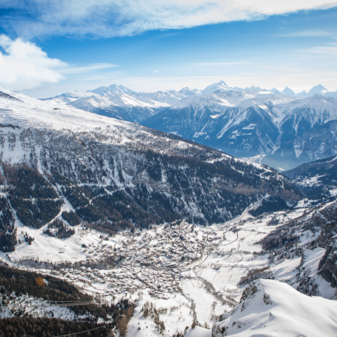 Leukerbad Dorf Winter ab Gemmi